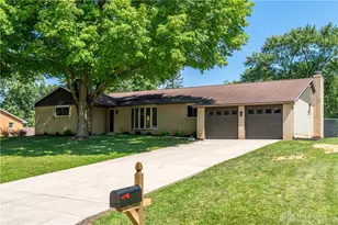 3235 Maplewood Dr, Beavercreek, OH 45434 - Photo 1