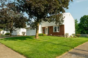 800 Sipos Cir, Englewood, OH 45322 - Photo 1