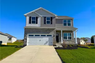 499 Hollywood Blvd, Xenia, OH 45385 - Photo 1