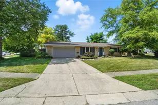 605 Village Ct, Englewood, OH 45322 - Photo 1