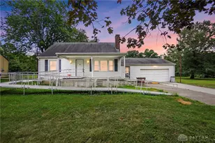 2304 Homesite Dr, Dayton, OH 45414 - Photo 1