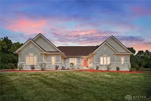 7038 Ashwood Ct, Springboro, OH 45066 - Photo 1