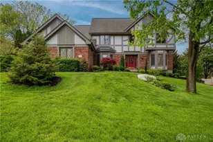 647 Towncrest Dr, Beavercreek, OH 45434 - Photo 1