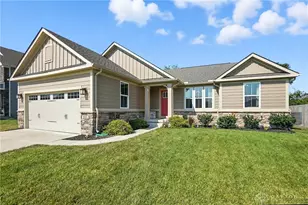 895 Cedar Grv Dr, Tipp City, OH 45371 - Photo 1