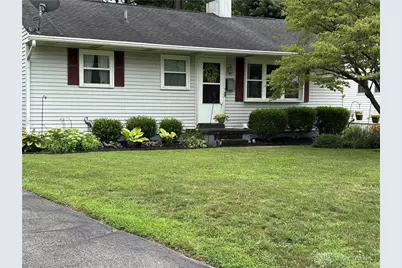 527 S Stadium Drive, Xenia, OH 45385 - Photo 1