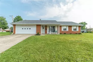 995 Terry Dr, Troy, OH 45373 - Photo 1