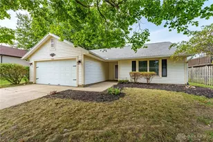 9929 Lincolnshire Rd, Miamisburg, OH 45342 - Photo 1