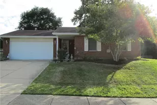 225 Apple Valley Dr, Lewisburg, OH 45338 - Photo 1