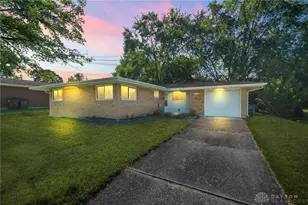 1373 Maple Grove Dr, Fairborn, OH 45324 - Photo 1