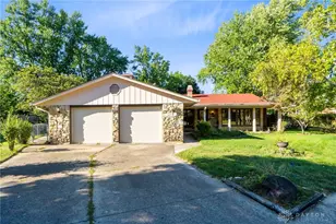 156 Mark Ln, Fairborn, OH 45324 - Photo 1
