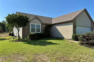 7451 Country Walk Dr, Franklin, OH 45005 - Photo 1