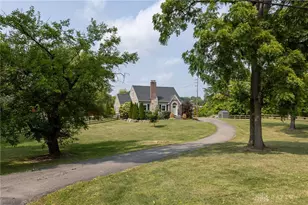 1653 Stedman Ln, Beavercreek, OH 45432 - Photo 1