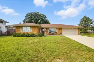 1943 Fraternity Ct, Fairborn, OH 45324 - Photo 1