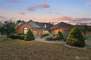 355 Ethelrob Cir, Franklin, OH 45005 - Photo 1