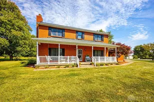 1697 Krucker Rd, Hamilton, OH 45013 - Photo 1