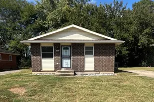 2015 Val Vista Dr, Dayton, OH 45406 - Photo 1