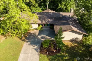 3196 Suburban Dr, Beavercreek, OH 45432 - Photo 1