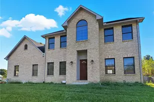 306 Pauly Dr, Englewood, OH 45315 - Photo 1