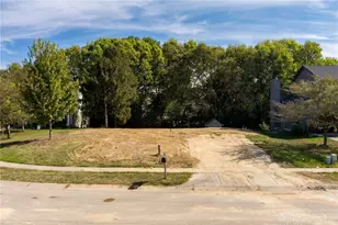 140 Wood Creek Ct, Springboro, OH 45066 - Photo 1