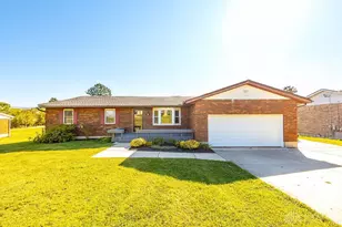 1276 Boyle Rd, Hamilton, OH 45013 - Photo 1