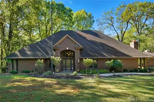 1211 Runnymede Ln, Oakwood, OH 45419 - Photo 1