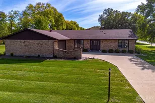 508 Peachcreek Rd, Dayton, OH 45458 - Photo 1