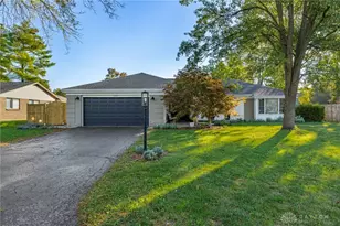 121 S Village Dr, Centerville, OH 45459 - Photo 1