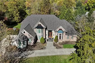 8050 Woodbridge Ct, Springboro, OH 45066 - Photo 1