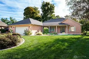 827 Shaney Ln, Brookville, OH 45309 - Photo 1