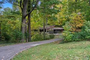 440 N Broadmoor Blvd, Springfield, OH 45504 - Photo 1