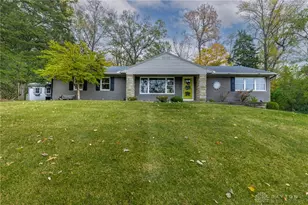 2050 William Ln, Dayton, OH 45429 - Photo 1