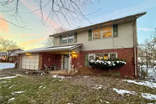 435 Cherrywood Dr, Fairborn, OH 45324 - Photo 1