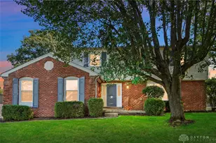 1709 Berwick Ln, Middletown, OH 45042 - Photo 1