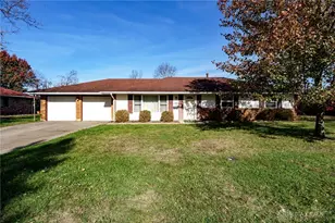 2221 Bending Willow Dr, Kettering, OH 45440 - Photo 1