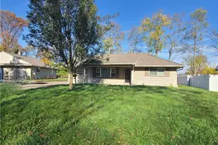 825 Brookfield Rd, Dayton, OH 45429 - Photo 1