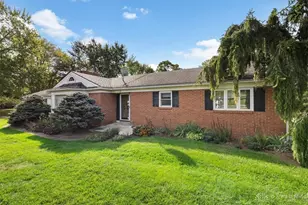 1594 Mapleton Dr, Centerville, OH 45459 - Photo 1