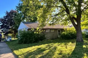 352 Skyview Dr, Vandalia, OH 45377 - Photo 1