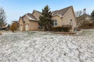 9048 Thornhill Ct, Springboro, OH 45066 - Photo 1