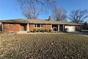 1900 N Belleview Dr, Bellbrook, OH 45305 - Photo 1