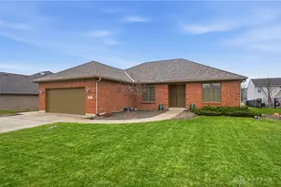 73 Black Walnut Dr, Springboro, OH 45066 - Photo 1