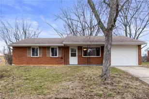 2537 Pinegrove Dr, Dayton, OH 45449 - Photo 1