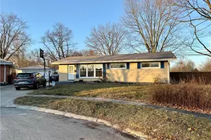 1033 Westmont Cir, Springfield, OH 45503 - Photo 1