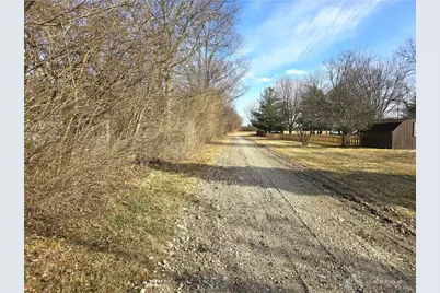 414 W Sparrow Road, Springfield, OH 45502 - Photo 1