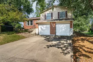 2389 Windsor Village Dr, Miamisburg, OH 45342 - Photo 1