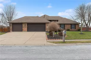 6830 Sun Ridge Dr, Waynesville, OH 45068 - Photo 1