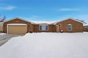 1371 Cornish Dr, Vandalia, OH 45377 - Photo 1