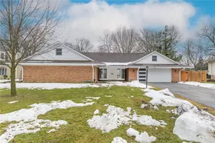 211 Whittington Dr, Centerville, OH 45459 - Photo 1