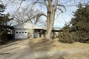 500 W Market St, Springboro, OH 45066 - Photo 1