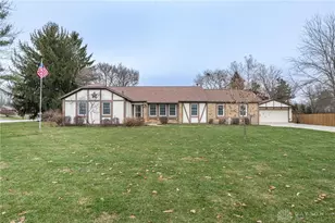 3864 Quailhollow Ct, Springfield, OH 45502 - Photo 1