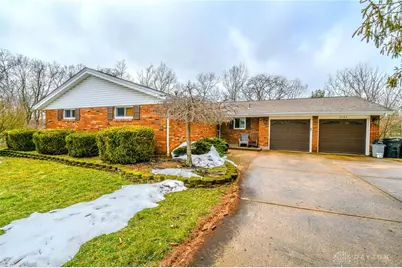 2085 Regent Park Drive, Bellbrook, OH 45305 - Photo 1